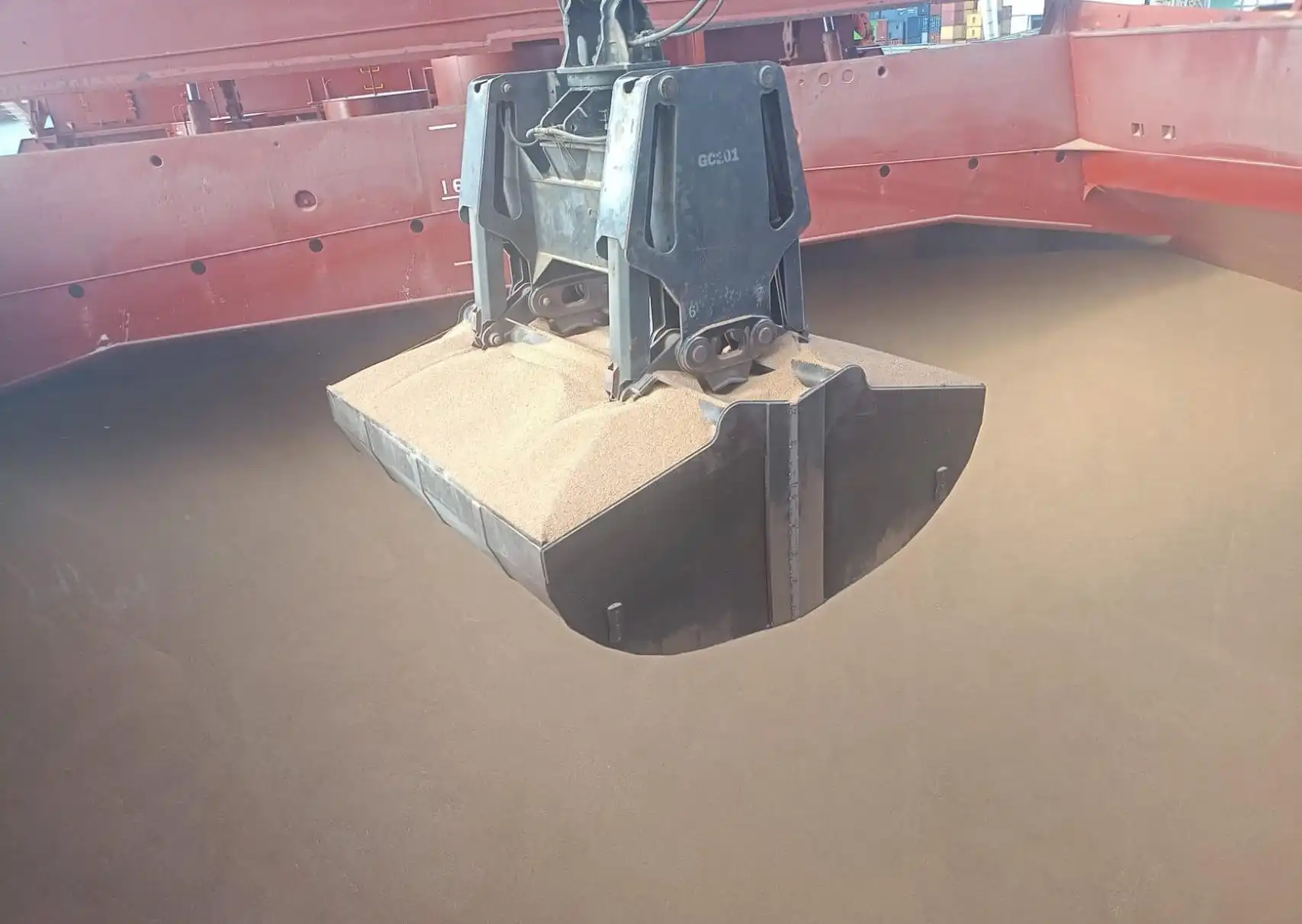 Cargo loading operations – Mercury Marine Services